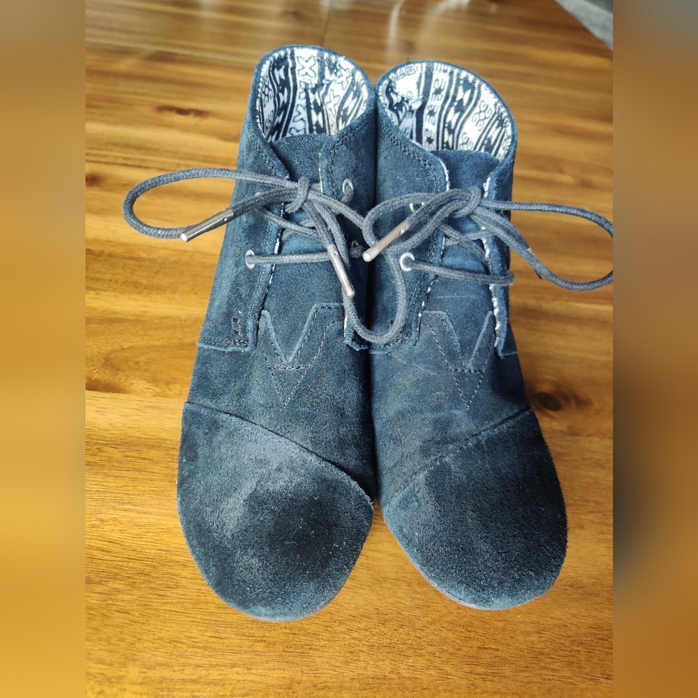 Toms Wedged Booties Size 9W